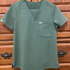 Figs Catarina Top in Moss